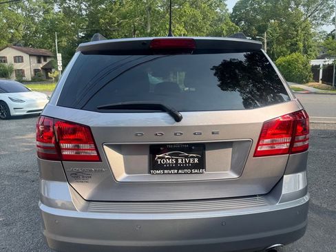 Used 2020 Dodge Journey SE w/ SE Popular Equipment Group image 5