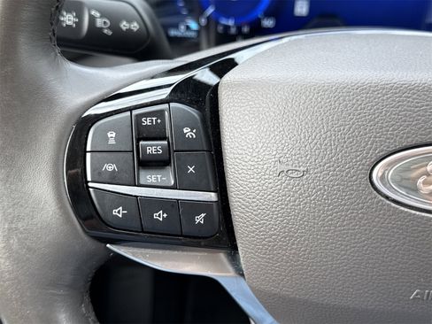 Used 2022 Ford Explorer Platinum w/ Equipment Group 601A image 23