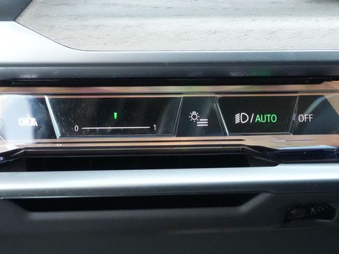 Certified 2023 BMW 760i xDrive AWD/4WD image 16