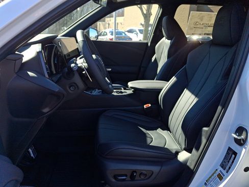 New 2026 Lexus TX 500h AWD image 10