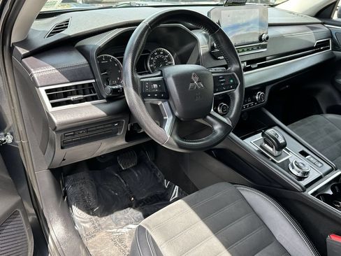 Used 2024 Mitsubishi Outlander SE AWD/4WD image 23