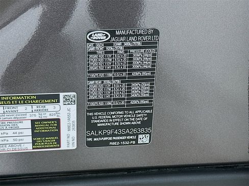 Used 2025 Land Rover Range Rover SE image 34