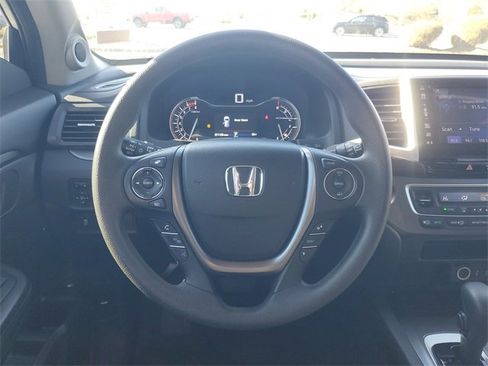 Certified 2017 Honda Pilot EX image 10