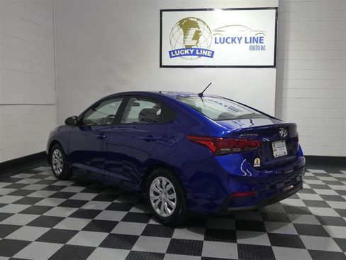 Used 2019 Hyundai Accent SE FWD image 11