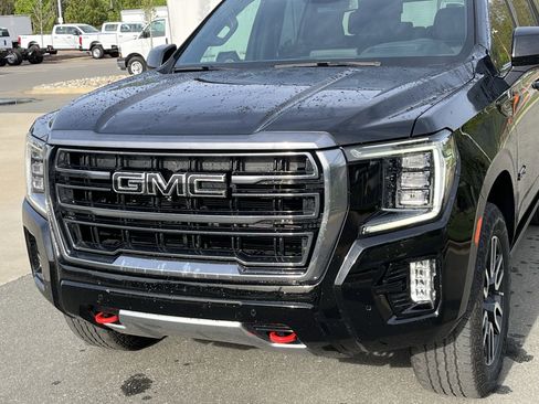 Used 2024 GMC Yukon AT4 w/ AT4 Premium Plus Package image 11