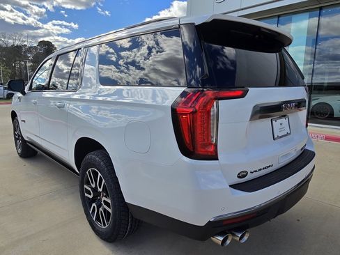 Used 2024 GMC Yukon XL AT4 w/ AT4 Premium Package image 4