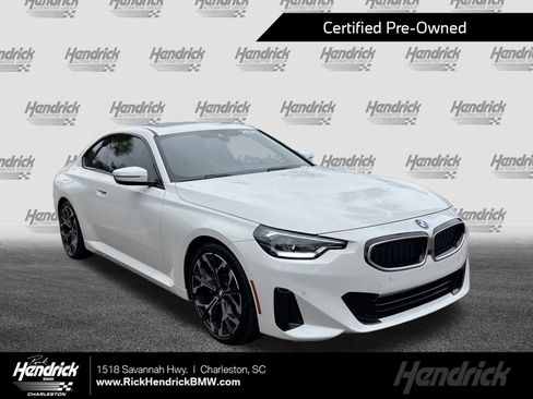 Used 2025 BMW 230i Coupe w/ Convenience Package image 1