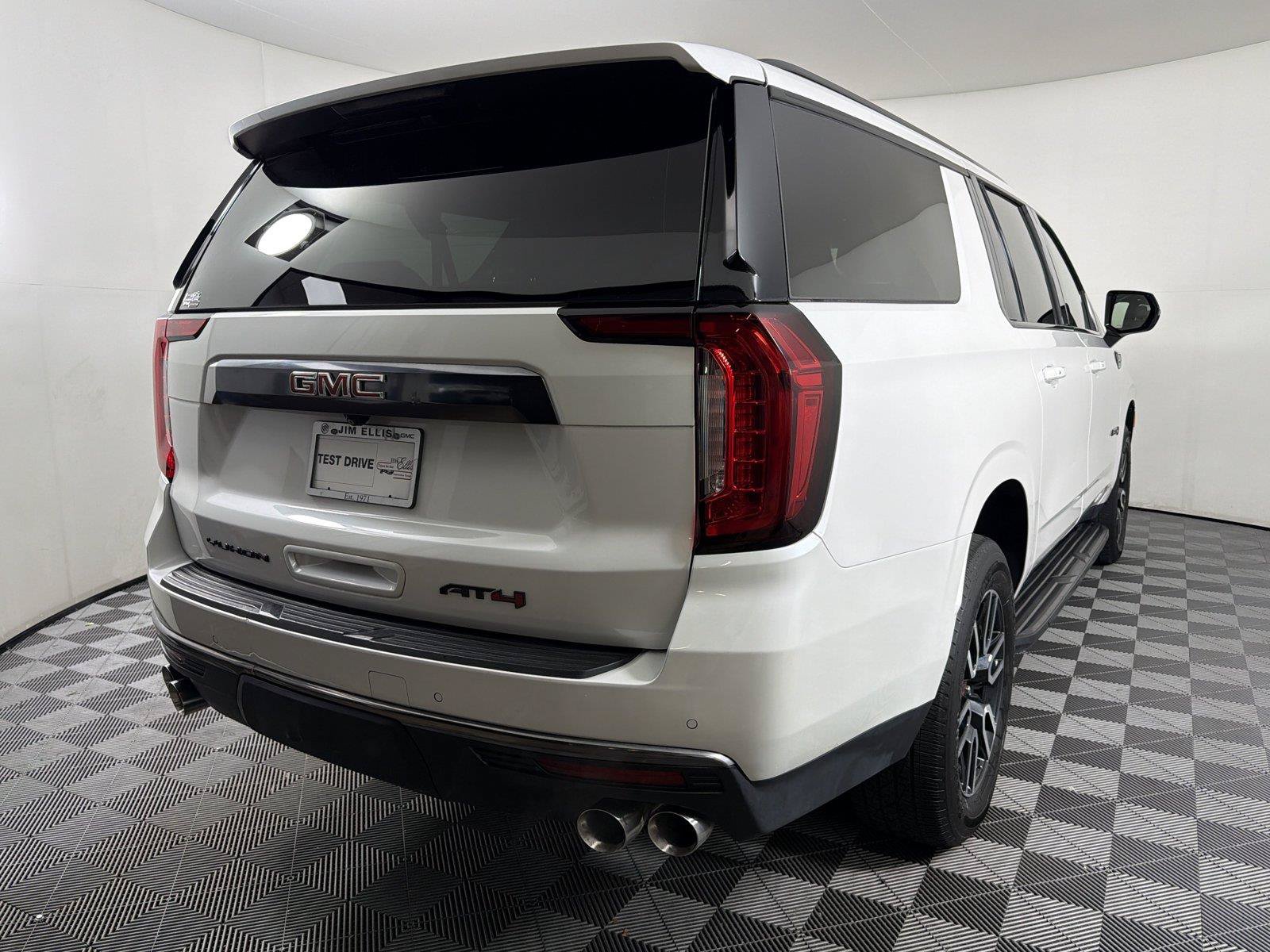 Used 2023 GMC Yukon XL AT4 w/ LPO, Floor Liner Package AWD/4WD image 6