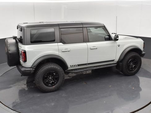 Used 2021 Ford Bronco First Edition AWD/4WD image 30