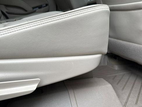 Used 2018 GMC Yukon Denali w/ Denali Ultimate Package image 23