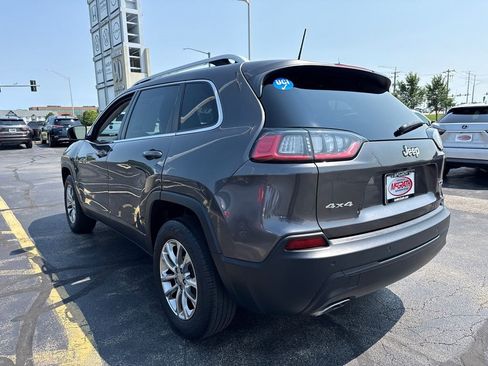 Used 2019 Jeep Cherokee Latitude Plus w/ Cold Weather Group AWD/4WD image 8