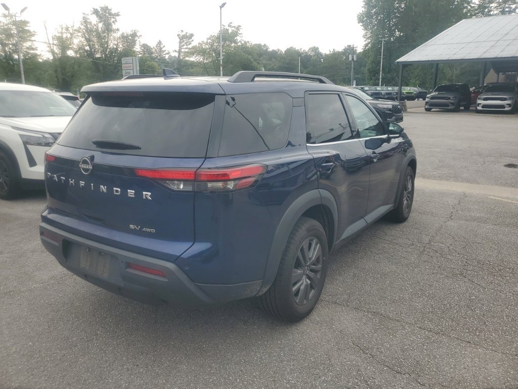 Used 2023 Nissan Pathfinder SV AWD/4WD image 7
