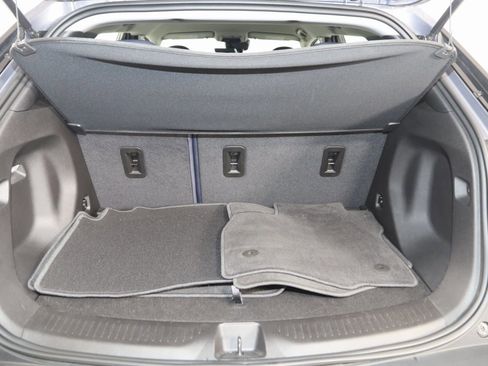 Used 2023 Chevrolet Bolt EUV Premier image 45