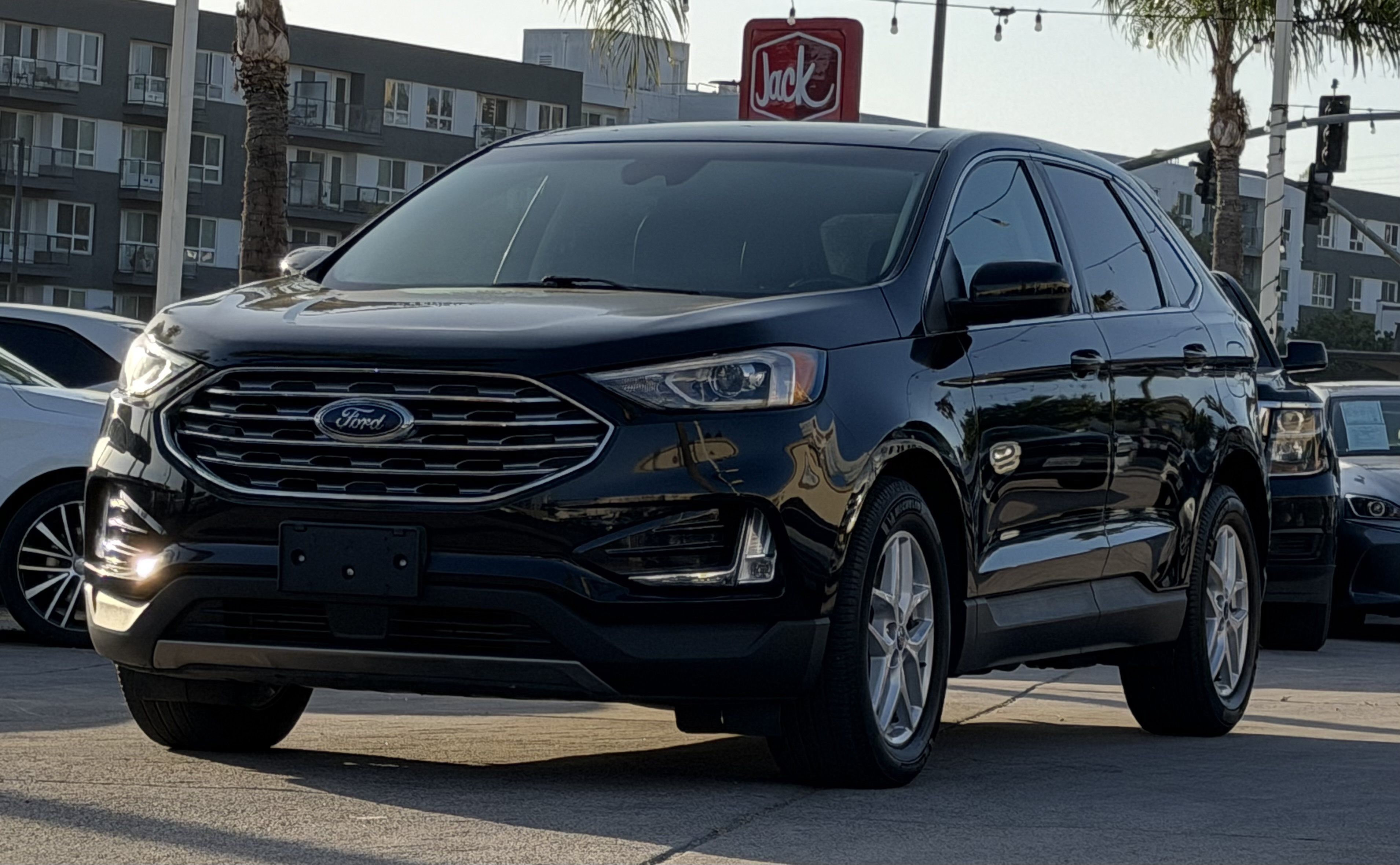 Used 2021 Ford Edge SEL w/ Cargo Accessory Package AWD/4WD image 3