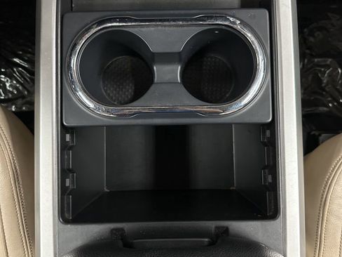 Used 2016 Nissan Titan SL image 25