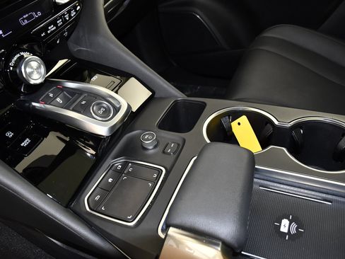 Certified 2024 Acura MDX SH-AWD image 30