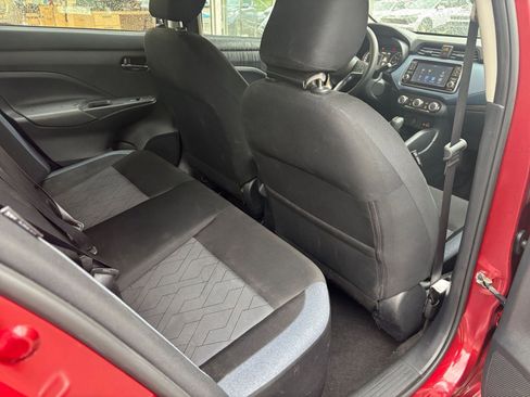 Used 2025 Nissan Versa SV FWD image 38