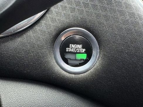 Used 2017 Chevrolet Malibu LT FWD image 21