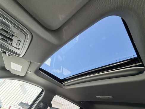 New 2026 GMC Sierra 1500 SLT w/ SLT Premium Plus Package image 19