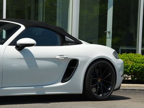 Used 2021 Porsche 718 Boxster Spyder RWD image 3