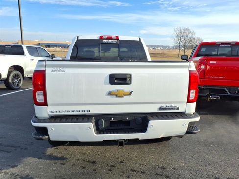 Used 2018 Chevrolet Silverado 1500 High Country image 4