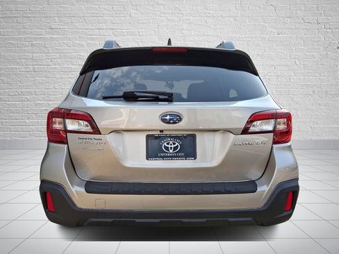 Used 2018 Subaru Outback 2.5i Premium AWD/4WD image 5
