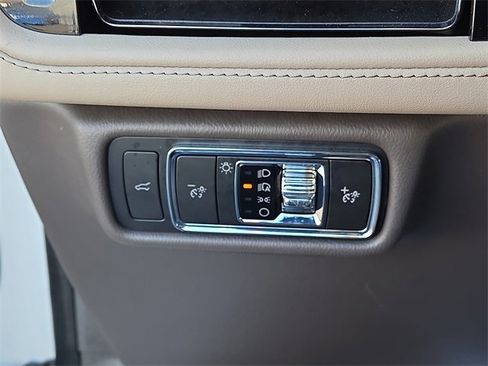 Used 2023 Lincoln Aviator Reserve w/ Equipment Group 201A image 25