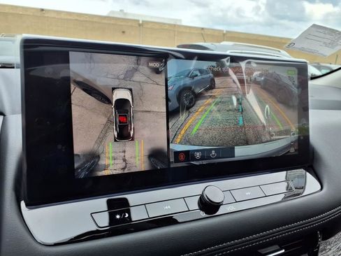 New 2025 Nissan Rogue Platinum w/ Platinum Premium Package image 12