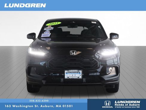 Used 2025 Honda HR-V Sport image 3