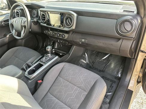 Used 2018 Toyota Tacoma TRD Off-Road image 26