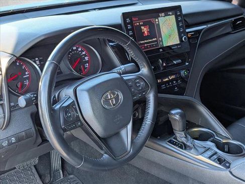 Used 2022 Toyota Camry XSE image 9