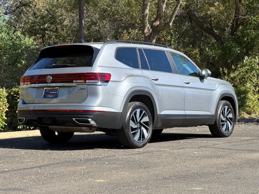 Used 2024 Volkswagen Atlas SE AWD/4WD image 5