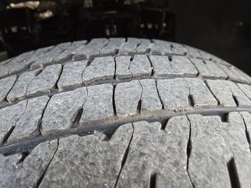 Used 2025 Chevrolet Silverado 3500 LT w/ Convenience Package image 8