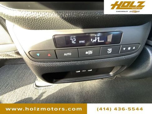 Used 2025 Honda Pilot Touring image 22