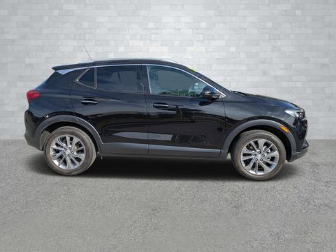 Used 2023 Buick Encore GX Essence w/ Experience Buick Package image 4