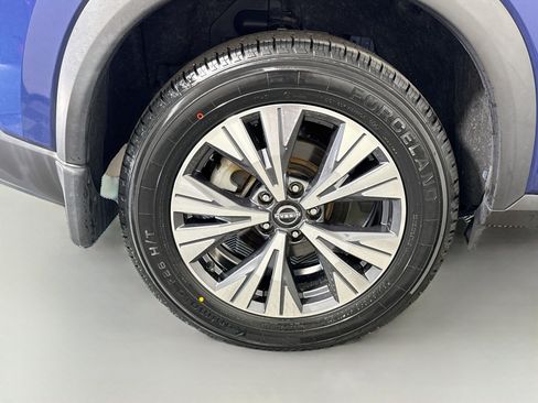 Used 2023 Nissan Rogue SV FWD image 33