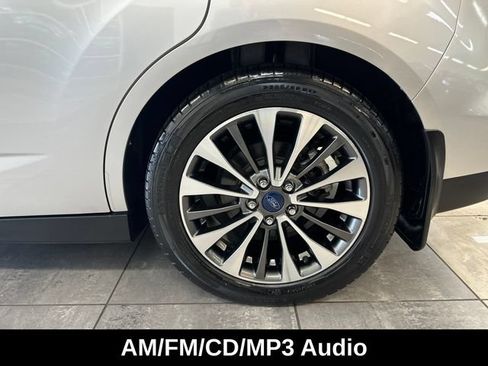 Used 2018 Ford C-MAX Titanium w/ Equipment Group 301A FWD image 7