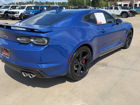 Used 2023 Chevrolet Camaro SS RWD image 5
