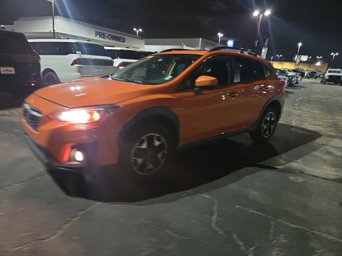 Used 2019 Subaru Crosstrek 2.0i Premium image 3