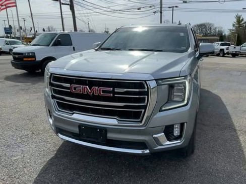 Used 2024 GMC Yukon SLT w/ SLT Premium Package image 5