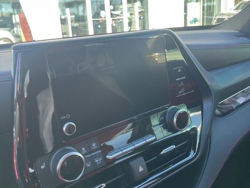 Used 2023 Toyota Highlander XSE image 5