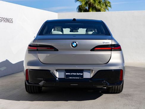 Used 2026 BMW 740i w/ Executive Package RWD image 8