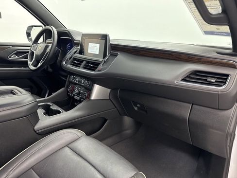 Used 2024 Chevrolet Suburban Premier image 34