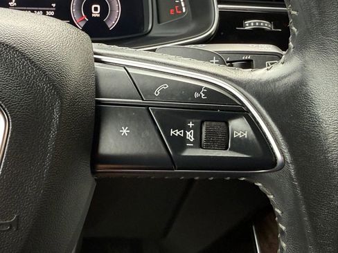 Used 2020 Audi Q8 Premium w/ Black Optic Package AWD/4WD image 26