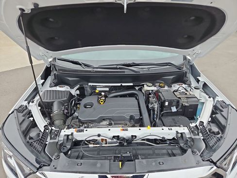 Used 2024 GMC Terrain SLE image 33