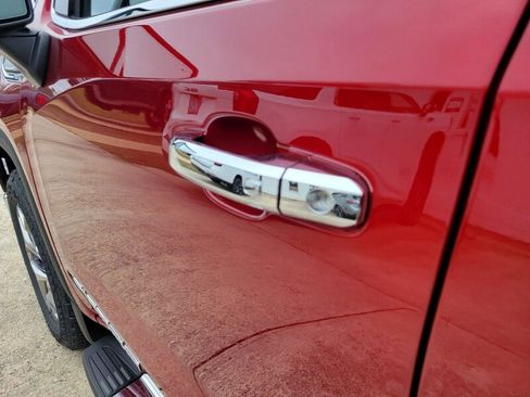 New 2026 GMC Sierra 1500 SLT w/ SLT Premium Plus Package image 9