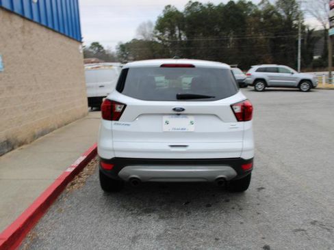 Used 2019 Ford Escape SE image 5