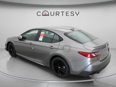 New 2026 Toyota Camry SE FWD image 9