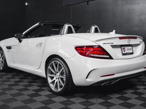 Used 2017 Mercedes-Benz SLC 43 AMG image 34