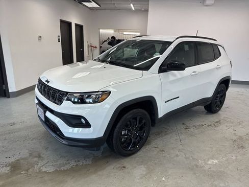 New 2026 Jeep Compass Latitude AWD/4WD image 3